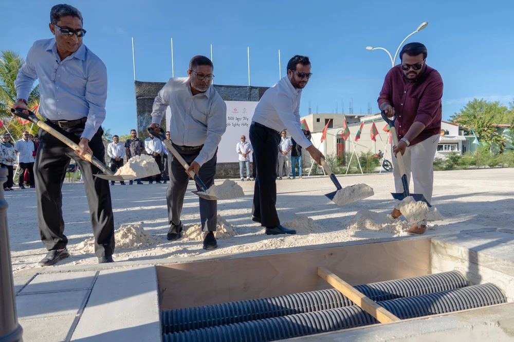 photo for ތިނަދޫ ސިޓީގެ މަގުހެދުމުގެ މަޝްރޫޢުގެ ތިންވަނަ ފިޔަވަހީގެ ޢަމަލީ މަސައްކަތް ފަށައިފި